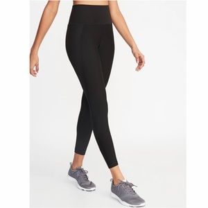 Old Navy High Waisted Built in Sculpt 7/8 length Leggings